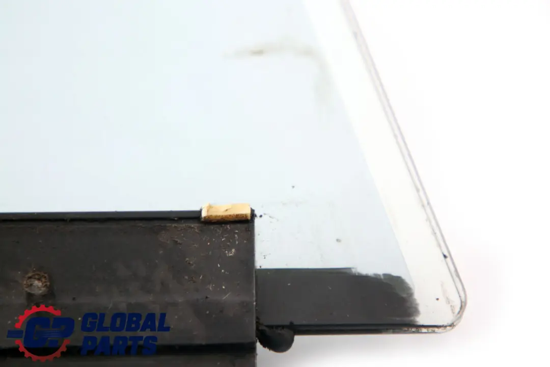 Front Right Door Green Side Window AS2 O/S to BMW 7 Series E65 E66 with Part number 7003010 BMW 7 Series E65 E66 Front Right Door Green Side Window AS2 O/S - SKU 7003010 - Part number 7003010