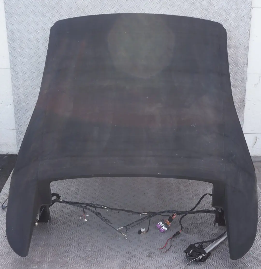 Dach składany schwarz do BMW E64 Cabrio o numerze 7003099 BMW E64 Cabrio Dach składany schwarz - SKU 7003099 - Numer Części 7003099