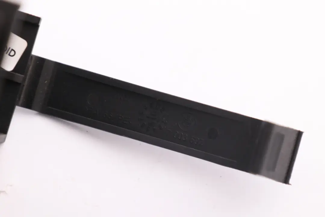 Soporte para triangulo De emergencia 5171 para BMW X5 E53 con número de pieza 51717003697 BMW X5 E53 Soporte para triangulo De emergencia 5171 - SKU 7003697 - Número de pieza 51717003697