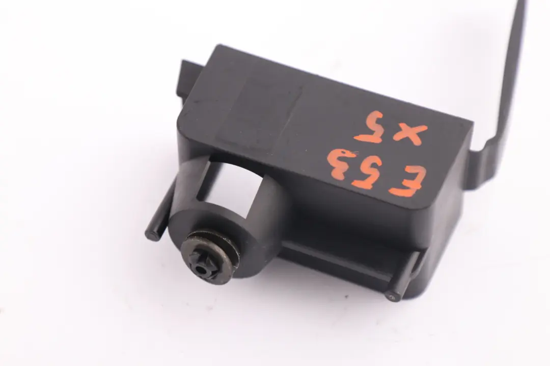 Soporte para triangulo De emergencia 5171 para BMW X5 E53 con número de pieza 51717003697 BMW X5 E53 Soporte para triangulo De emergencia 5171 - SKU 7003697 - Número de pieza 51717003697