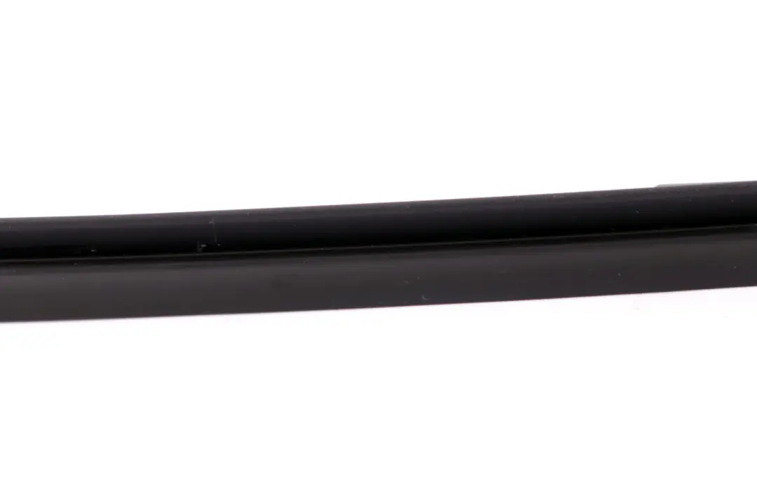 BMW E65 E66 Delantero Izquierdo Puerta Interior Ventana Canal Cubierta Trim - SKU 7004533 - Número de pieza 7004533