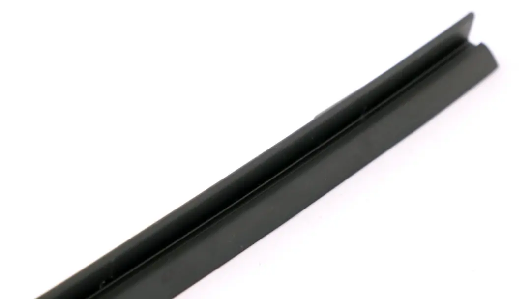 BMW E65 E66 Lewa przednia osłona szyby drzwi - SKU 7004533 - Numer Części 7004533