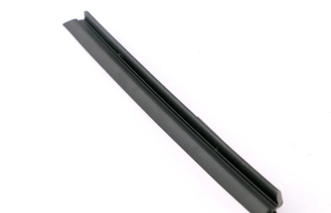 BMW E65 E66 Delantero Izquierdo Puerta Interior Ventana Canal Cubierta Trim - SKU 7004533 - Número de pieza 7004533