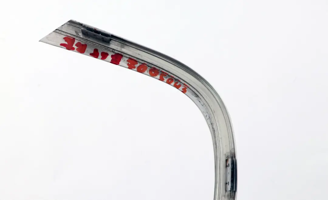 BMW E65 Apertura Cornice Finestrino Superiore Porta Sinistra Cromo - SKU 7005043 - Numero di parte 7005043