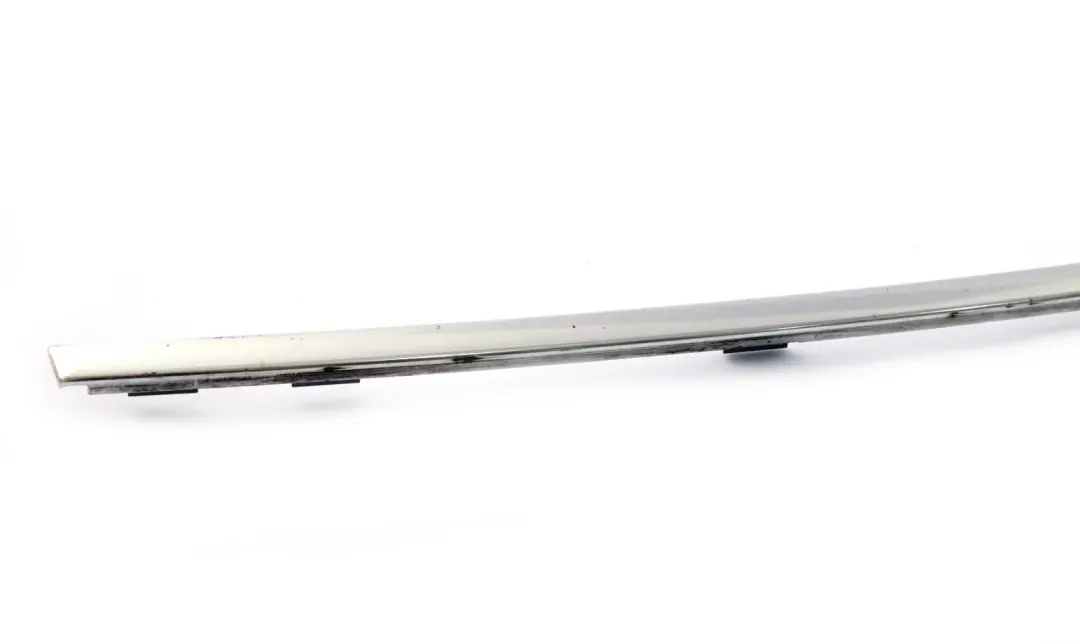 Acabado Marco Ventana Superior Puerta Trasera Derecha Cromo para BMW E65 con número de pieza 7005044 BMW E65 Acabado Marco Ventana Superior Puerta Trasera Derecha Cromo - SKU 7005044 - Número de pieza 7005044