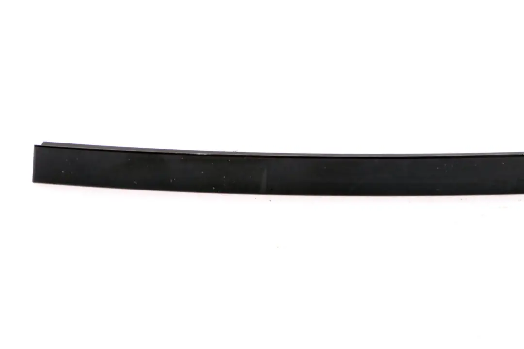 Apertura Fensterf?hrungssteg SX Nero Lucido per BMW E65 E66 con numero di parte 7005103 BMW E65 E66 Apertura Fensterf?hrungssteg SX Nero Lucido - SKU 7005103 - Numero di parte 7005103