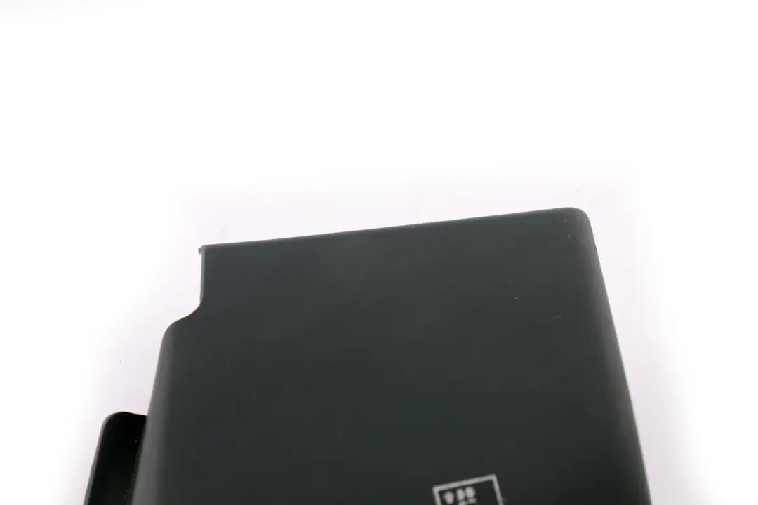 Belt Outlet Guide Tunnel Rear Right O/S to BMW 3 Series E46 Compact Cover with Part number 7000100 BMW 3 Series E46 Compact Cover Belt Outlet Guide Tunnel Rear Right O/S - SKU 7006012 - Part number 7000100