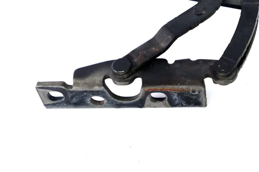 Zawias maski prawy BMW E53 X5 8402174 do o numerze 7006124 Zawias maski prawy BMW E53 X5 8402174 - SKU 7006124-BLK - Numer Części 7006124