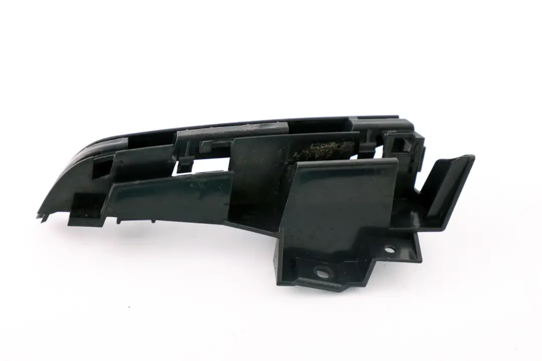 Guide Finisher Rear Left N/S Bumper Light Bracket to BMW 3 Series E46 Compact with Part number 7006823 BMW 3 Series E46 Compact Guide Finisher Rear Left N/S Bumper Light Bracket - SKU 7006823 - Part number 7006823