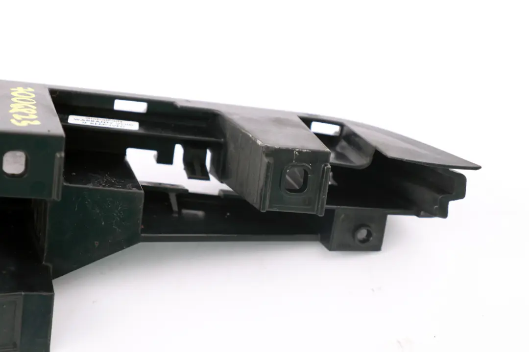 Guide Finisher Rear Left N/S Bumper Light Bracket to BMW 3 Series E46 Compact with Part number 7006823 BMW 3 Series E46 Compact Guide Finisher Rear Left N/S Bumper Light Bracket - SKU 7006823 - Part number 7006823