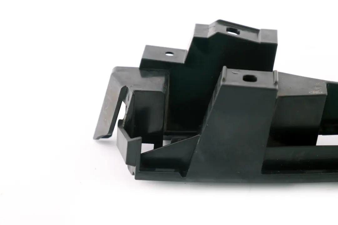 BMW 3 Series E46 Compact Guide Finisher Rear Right O/S Bumper Light Bracket - SKU 7006824 - Part number 7006824