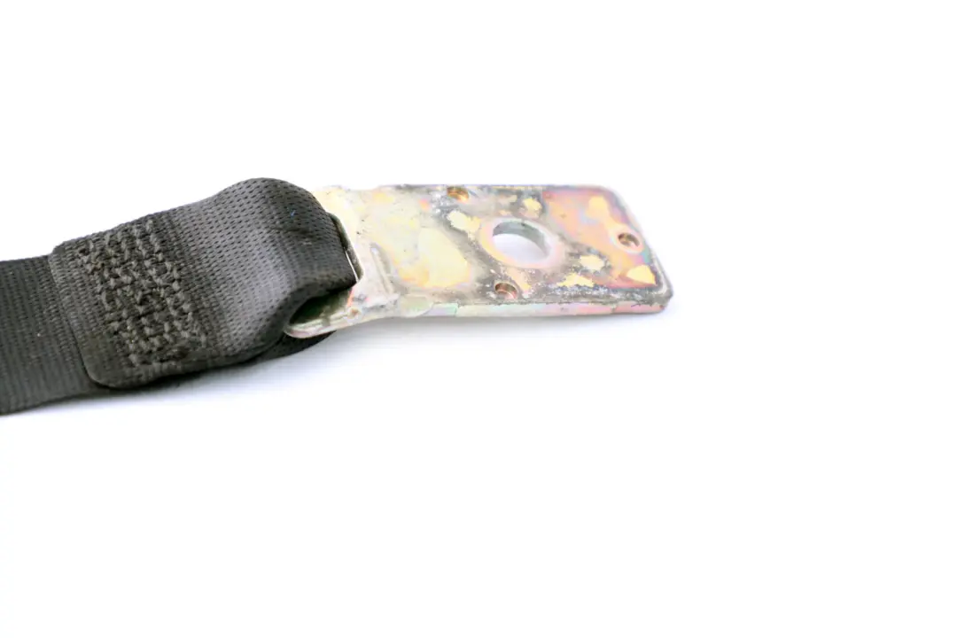 Centre Upper Belt Schwarz to BMW 7 Series E65 E66 E67 Rear with Part number 7006897 BMW 7 Series E65 E66 E67 Rear Centre Upper Belt Schwarz - SKU 7006897 - Part number 7006897