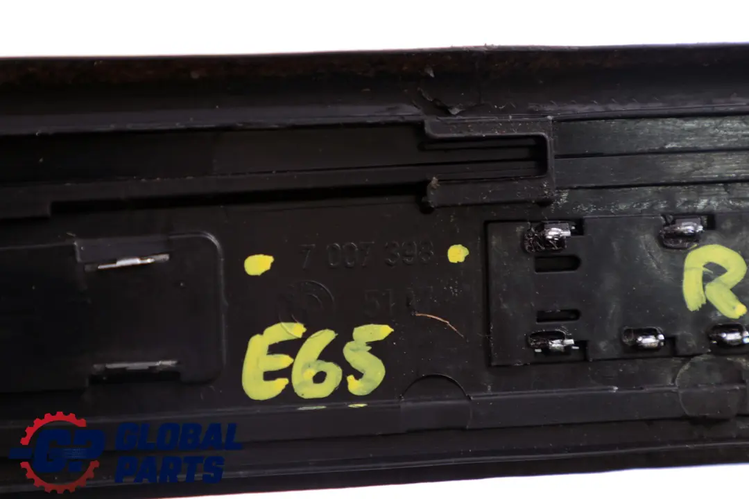 Czarny listwa wejściowa tylna prawo strona do BMW E65 o numerze 7007398 BMW E65 Czarny listwa wejściowa tylna prawo strona - SKU 7007398 - Numer Części 7007398