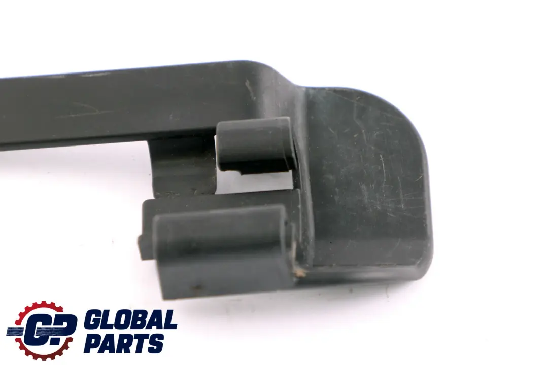 Osłona szyny fotela lewa do BMW E60 E61 E65 o numerze 7007699 BMW E60 E61 E65 Osłona szyny fotela lewa - SKU 7007699 - Numer Części 7007699