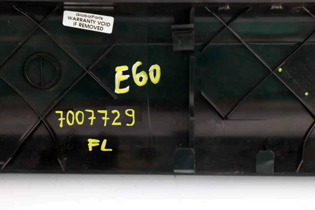 Finisher Obere Schiene Vorne Links Schwarz für BMW E60 E61 E65 mit Teilenummer 7007727 BMW E60 E61 E65 Finisher Obere Schiene Vorne Links Schwarz - SKU 7007729 - Teilenummer 7007727