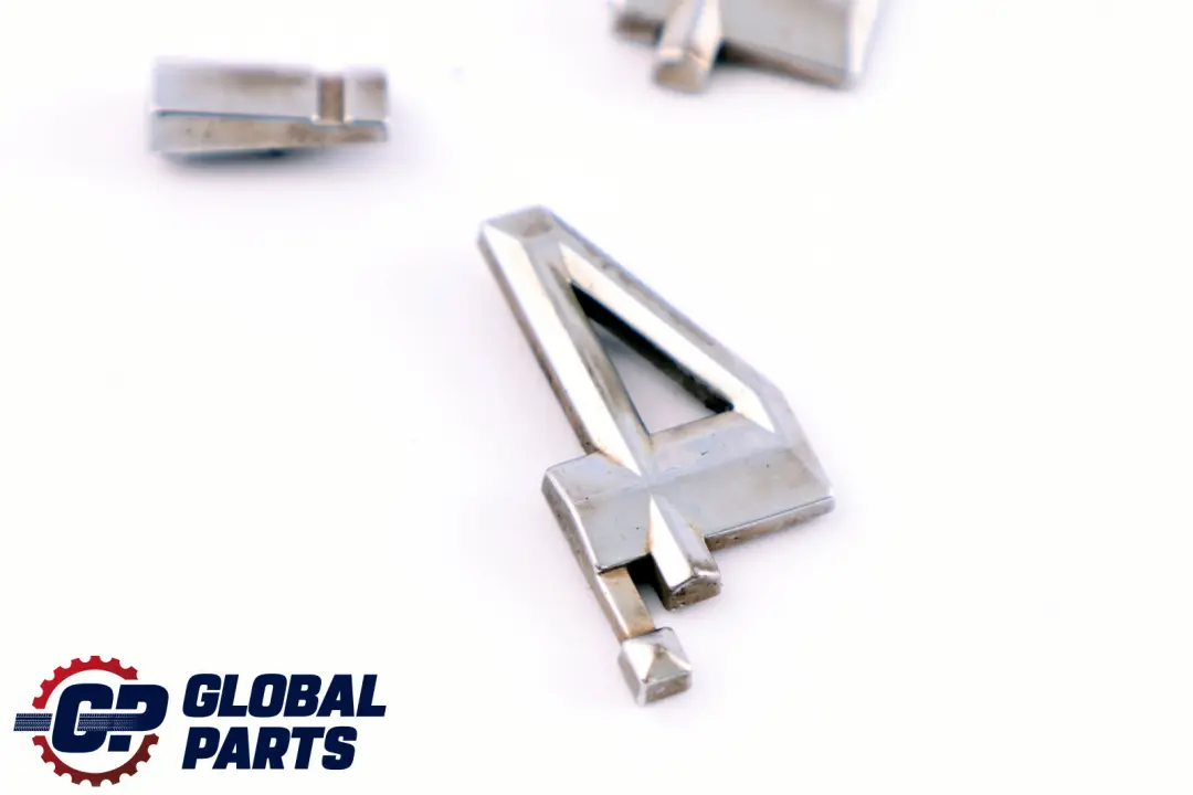 Emblem Geklebt Links - 4.4I - 5114 für BMW X5 er E53 mit Teilenummer 7008542 BMW X5 er E53 Emblem Geklebt Links - 4.4I - 5114 - SKU 7008542 - Teilenummer 7008542