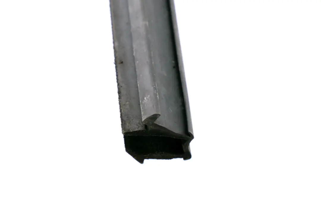  Window Guide Seal BMW E63 E63N E64 E64N Left N/S Front Door - SKU 7008567 - Part number 7008567