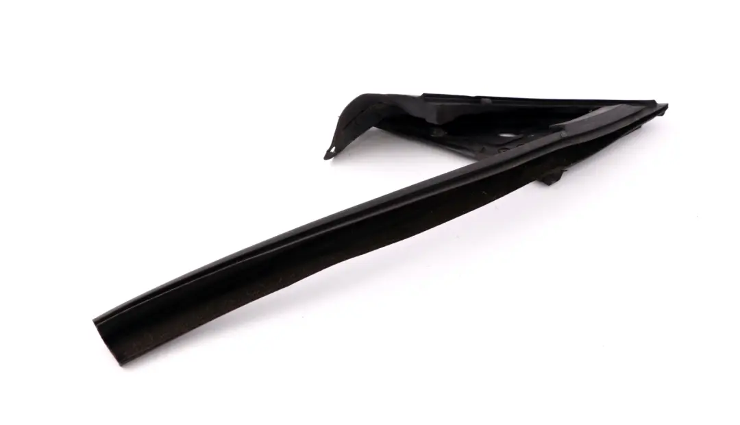Guarnizione Guida Finestrino BMW E63 E64 Porta Anteriore Destra per con numero di parte 7008568 Guarnizione Guida Finestrino BMW E63 E64 Porta Anteriore Destra - SKU 7008568 - Numero di parte 7008568
