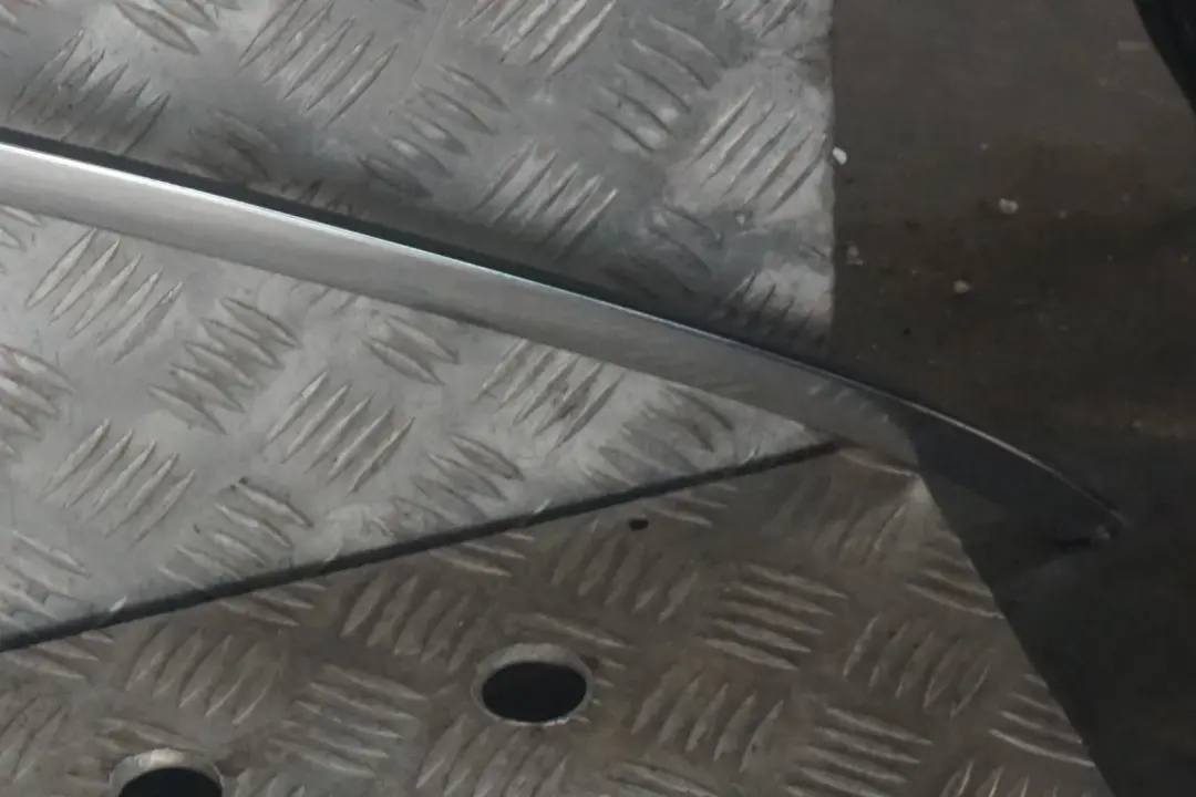 BMW 6 er E63 Coupe Dachrahmen Leiste rechts Chrom - SKU 7008584 - Teilenummer 7008584