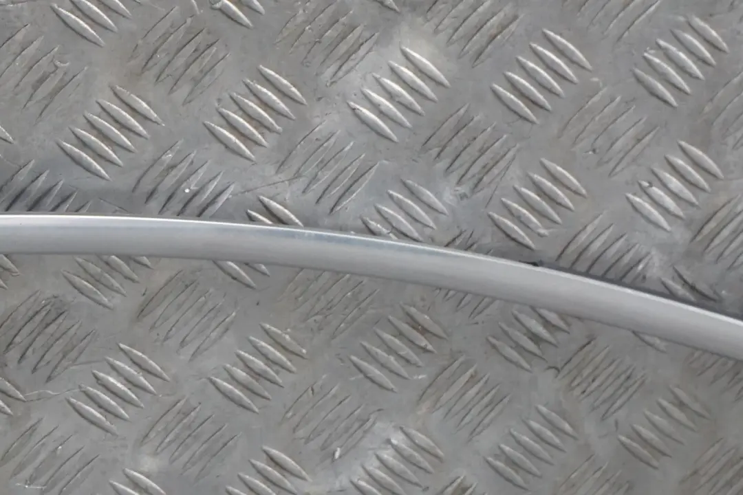 Front Right O/S Roof Frame Trim Strip Chrome to BMW 6 Series E63 with Part number 7008584 BMW 6 Series E63 Front Right O/S Roof Frame Trim Strip Chrome - SKU 7008584 - Part number 7008584