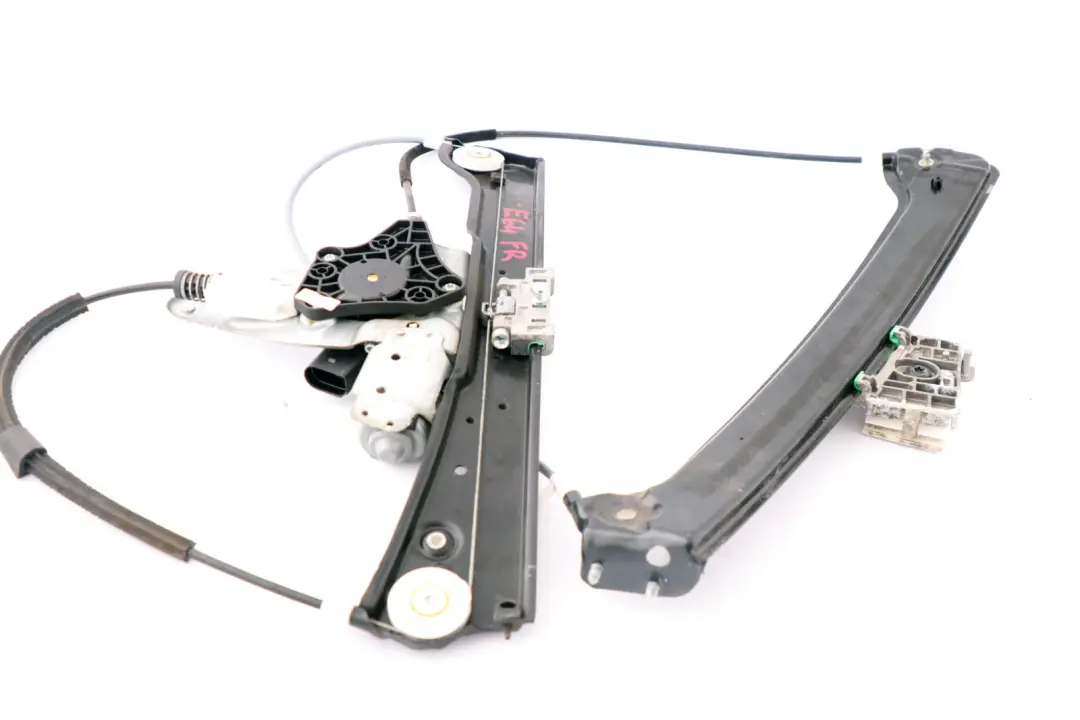 Anteriore Destra O/s Alzacristalli Motore Regolatore per BMW E63 E64 con numero di parte 7008626 BMW E63 E64 Anteriore Destra O/s Alzacristalli Motore Regolatore - SKU 7008626 - Numero di parte 7008626