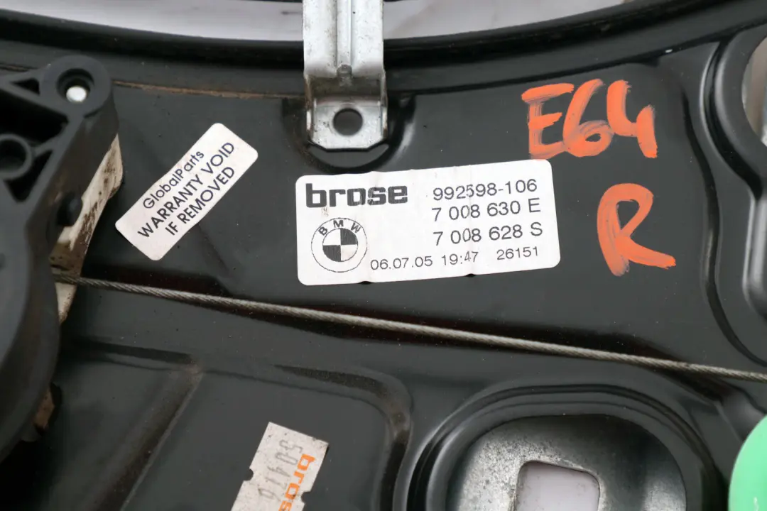 Podnośnik Mechanizm Szyby Prawy do BMW E64 Cabrio o numerze 70086230 BMW E64 Cabrio Podnośnik Mechanizm Szyby Prawy - SKU 7008630 - Numer Części 70086230
