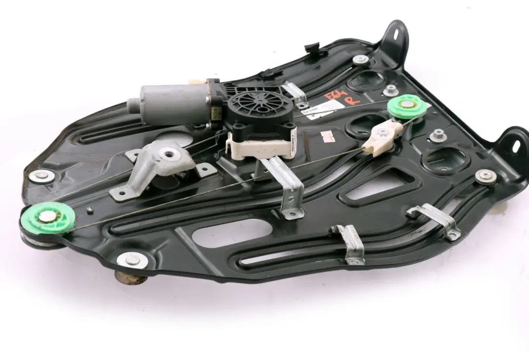 Podnośnik Mechanizm Szyby Prawy do BMW E64 Cabrio o numerze 70086230 BMW E64 Cabrio Podnośnik Mechanizm Szyby Prawy - SKU 7008630 - Numer Części 70086230