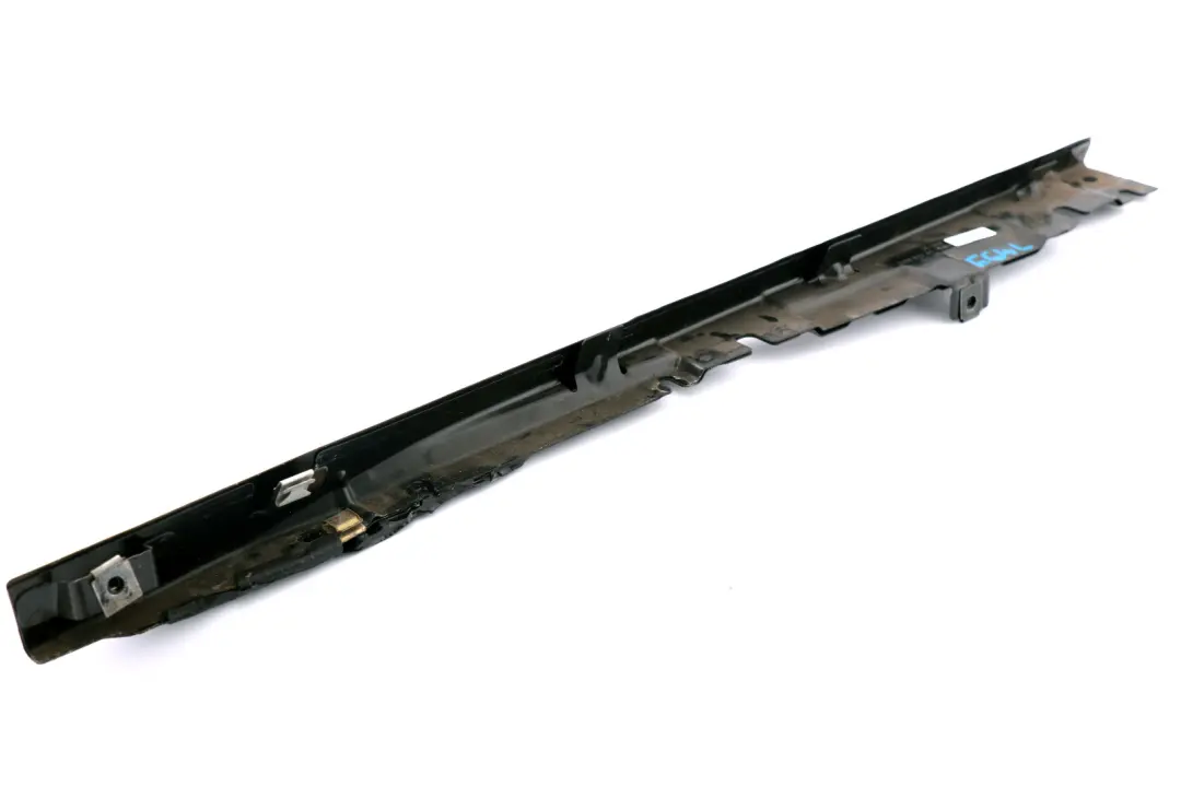 Listwa Mocowanie Kątownik Szyby Lewy Tył do BMW E64 o numerze 7008631 BMW E64 Listwa Mocowanie Kątownik Szyby Lewy Tył - SKU 7008631 - Numer Części 7008631