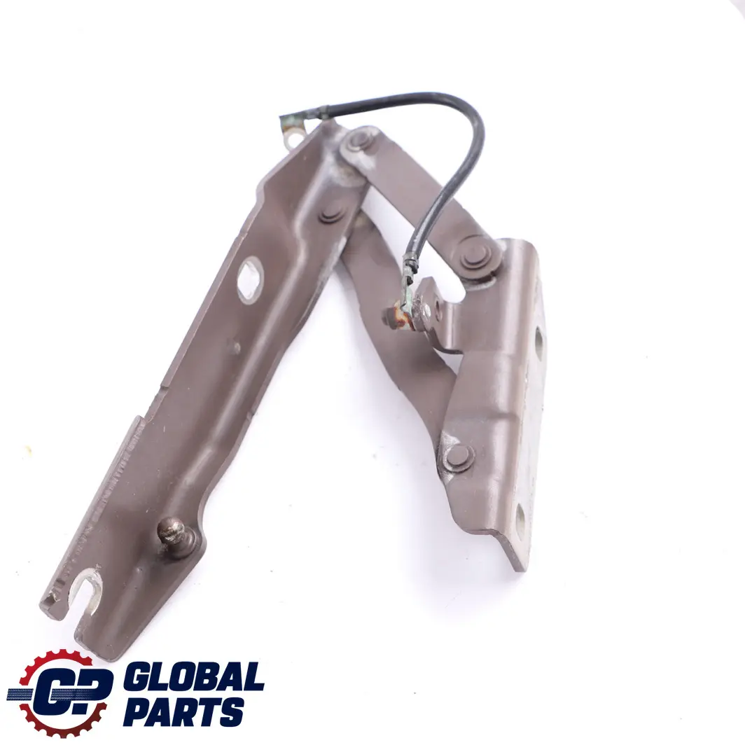 Cerniera cofano motore destra Grigio Ametista - A09 per BMW E60 E61 con numero di parte 7008728 BMW E60 E61 Cerniera cofano motore destra Grigio Ametista - A09 - SKU 7008728-AG - Numero di parte 7008728