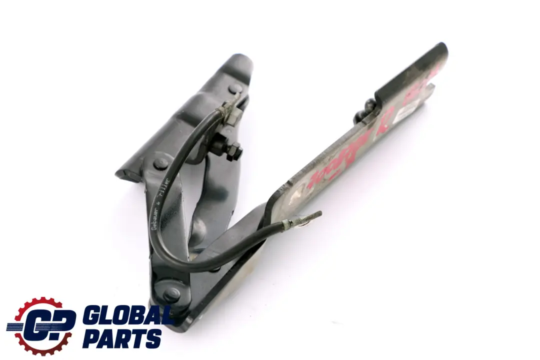 Right Engine Hood Hinge O/S Black to BMW 5 Series E60 E61 LCI with Part number 7008728 BMW 5 Series E60 E61 LCI Right Engine Hood Hinge O/S Black - SKU 7008728-B - Part number 7008728