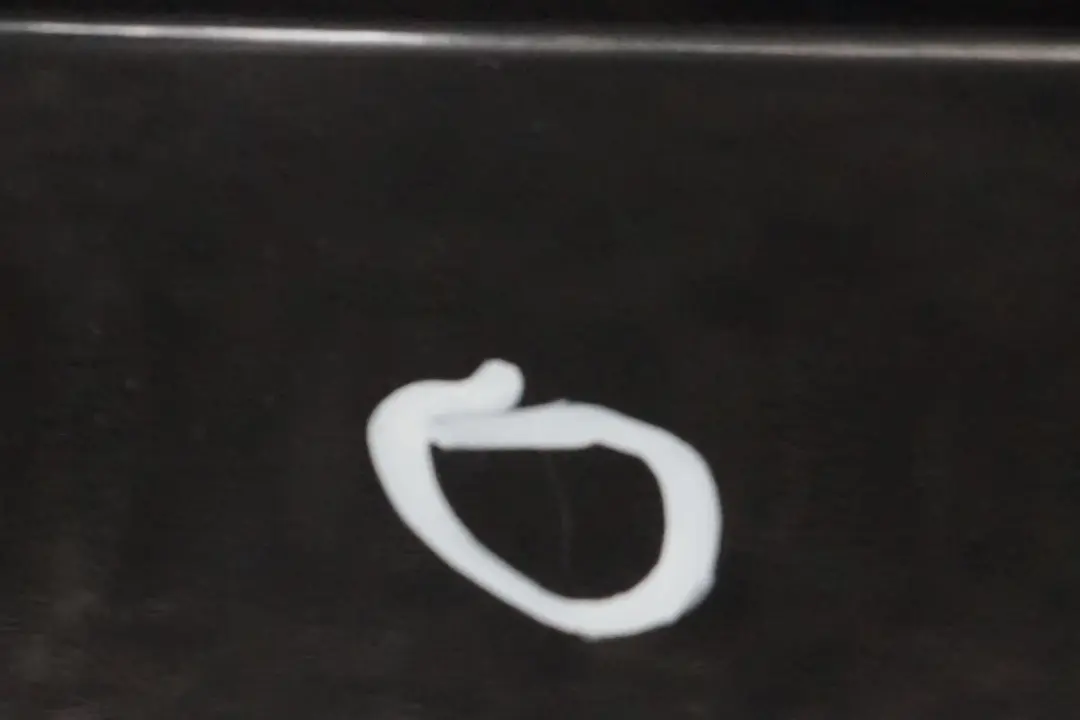 Coup? Maletero Tapa Porton Trasero Zafiro Negro Metalizado - 475 para BMW E63 con número de pieza 7008730 BMW E63 Coup? Maletero Tapa Porton Trasero Zafiro Negro Metalizado - 475 - SKU 7008730-BS - Número de pieza 7008730