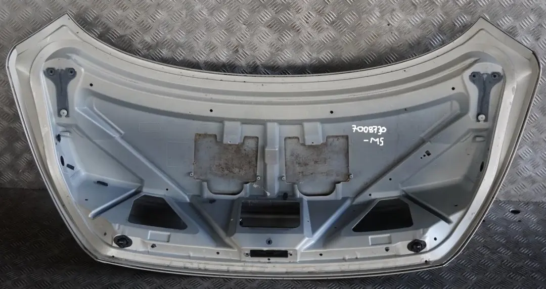 Trunk Boot Lid Tailgate Mineralsilber Mineral Silver 354 to BMW 6 Series E63 Coupe with Part number 7008730 BMW 6 Series E63 Coupe Trunk Boot Lid Tailgate Mineralsilber Mineral Silver 354 - SKU 7008730-MS - Part number 7008730