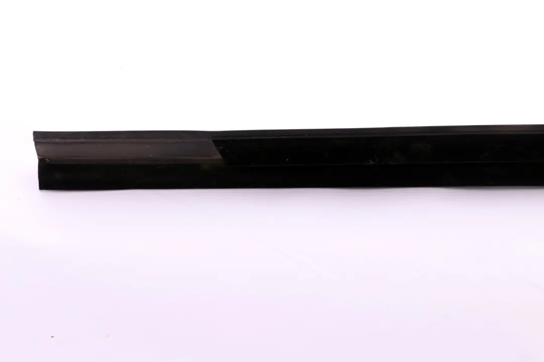 Schachtabdeckung innen links 5137 für BMW 6 er E64 mit Teilenummer 7008781 BMW 6 er E64 Schachtabdeckung innen links 5137 - SKU 7008781 - Teilenummer 7008781