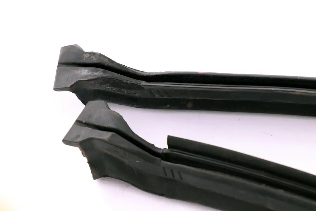 BMW E63 E64 LCI Cofano Motore Coperchio Gomma Sigillatura Centro - SKU 7008797 - Numero di parte 7008797