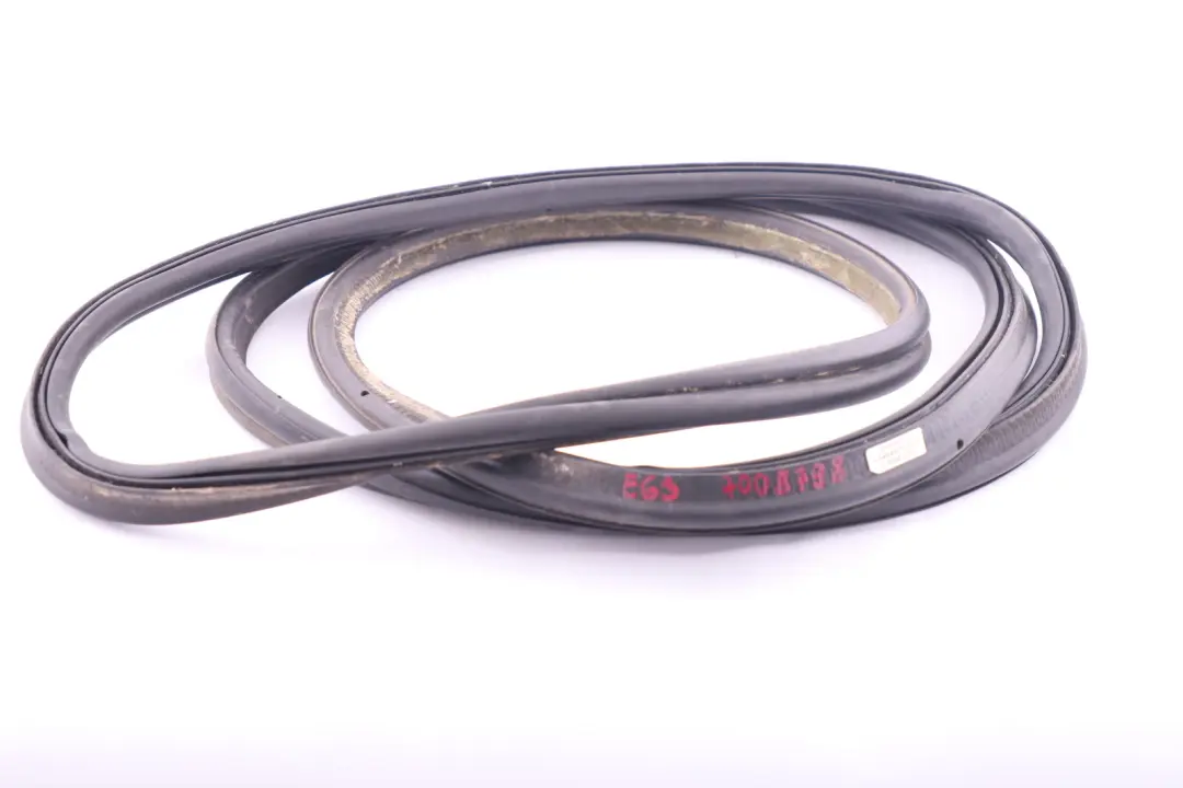 E63N LCI Tapa del maletero Junta De sellado trasero para BMW E63 con número de pieza 7008798 BMW E63 E63N LCI Tapa del maletero Junta De sellado trasero - SKU 7008798 - Número de pieza 7008798