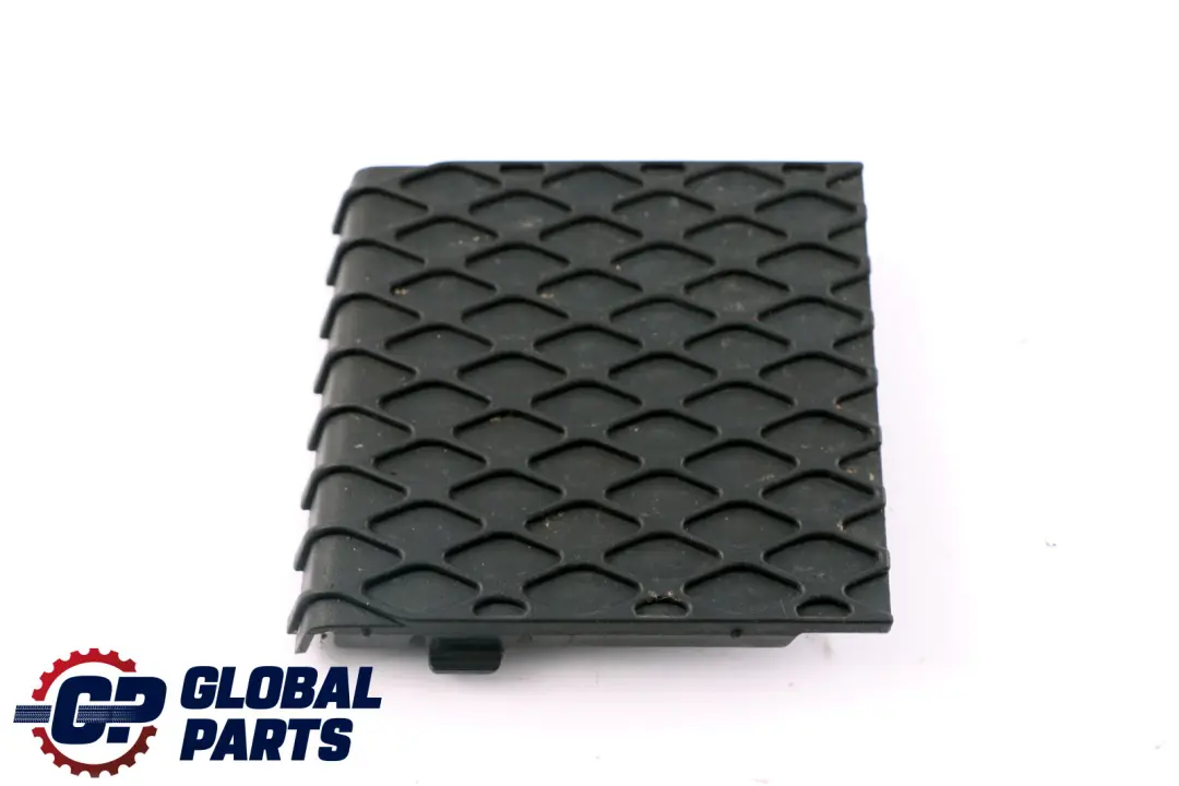 Rejilla Lateral Inferior para BMW E63 E64 con número de pieza 7008823 BMW E63 E64 Rejilla Lateral Inferior - SKU 7008823 - Número de pieza 7008823