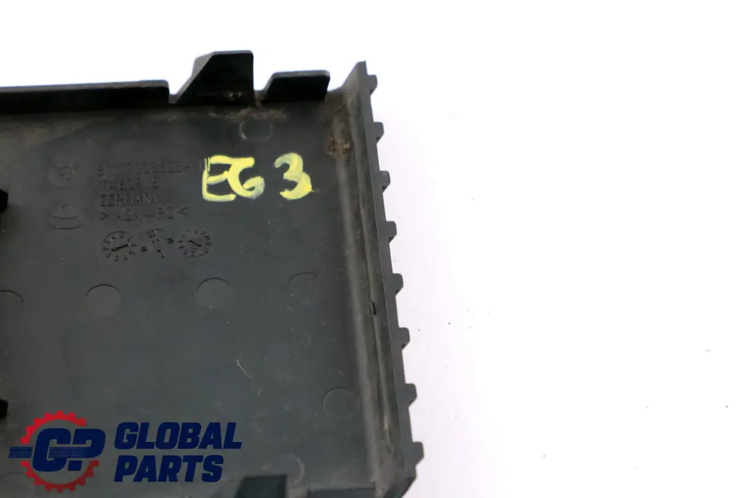 BMW E63 E64 Rejilla Lateral Inferior - SKU 7008823 - Número de pieza 7008823