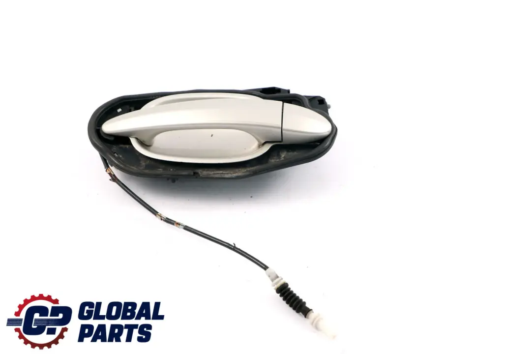 Complete Left N/S Grab Handle Door Mineralsilber Silver to BMW 6 Series E63 E64 with Part number 7008893 BMW 6 Series E63 E64 Complete Left N/S Grab Handle Door Mineralsilber Silver - SKU 7008893-MS1 - Part number 7008893