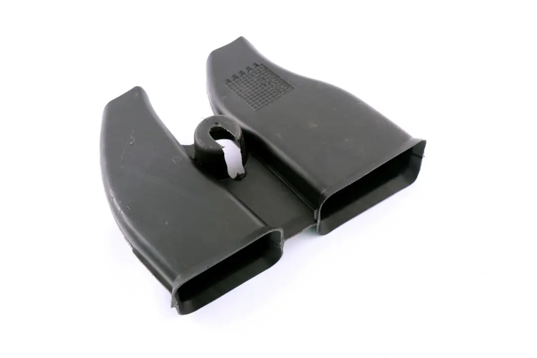 E63N E64 Conducto del calentador para BMW E60 M5 E60N E61 E61N E63 con número de pieza 700895 BMW E60 M5 E60N E61 E61N E63 E63N E64 Conducto del calentador - SKU 7008958 - Número de pieza 700895