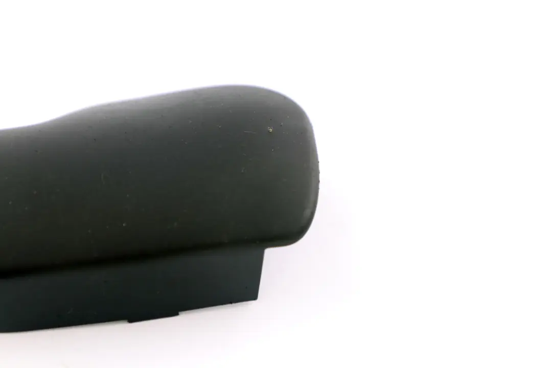 Parabrisas Derecho Limpiaparabrisas Tapa Tapa Trim para BMW E65 E66 E67 con número de pieza 7008973 BMW E65 E66 E67 Parabrisas Derecho Limpiaparabrisas Tapa Tapa Trim - SKU 7008973 - Número de pieza 7008973