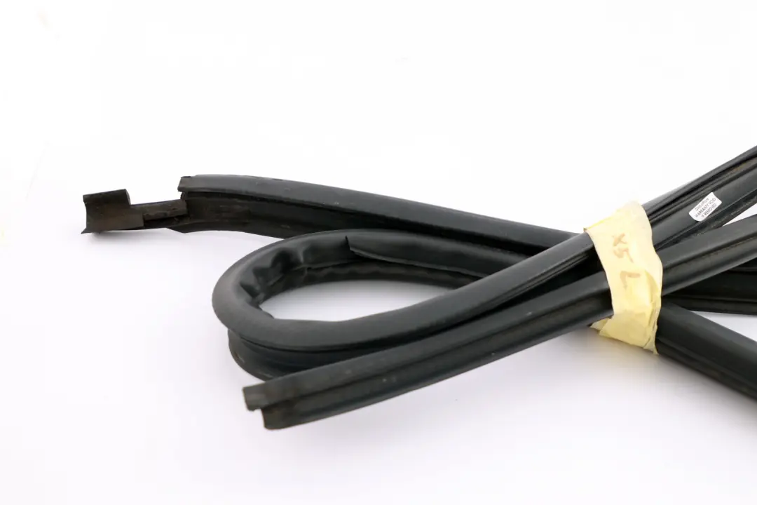 Conditionnement Chassis de Toit A Gauche pour BMW X5 E53 à propos du numéro de pièce 7008975 BMW X5 E53 Conditionnement Chassis de Toit A Gauche - SKU 7008975 - Numéro de pièce 7008975