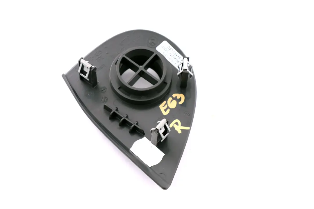 Buse droite de ventilation de porte pour tableau de bord pour BMW E63 E64 à propos du numéro de pièce 7009286 BMW E63 E64 Buse droite de ventilation de porte pour tableau de bord - SKU 7009286 - Numéro de pièce 7009286