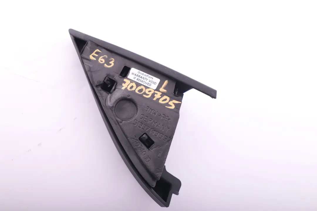 Eckblende Spiegelabdeckung innen links für BMW 6 er E63 E64 mit Teilenummer 7009705 BMW 6 er E63 E64 Eckblende Spiegelabdeckung innen links - SKU 7009705 - Teilenummer 7009705