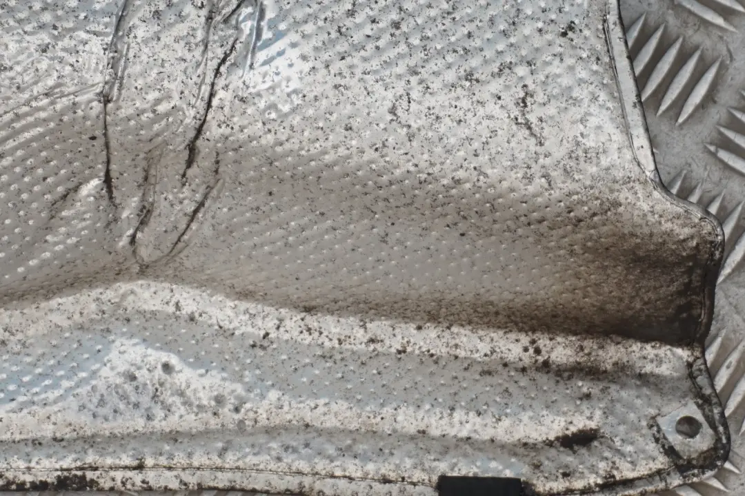 Tunnel Tank Heat Insulation Shield Plate to BMW 6 Series E63 E64 with Part number 7009739 BMW 6 Series E63 E64 Tunnel Tank Heat Insulation Shield Plate - SKU 7009739 - Part number 7009739