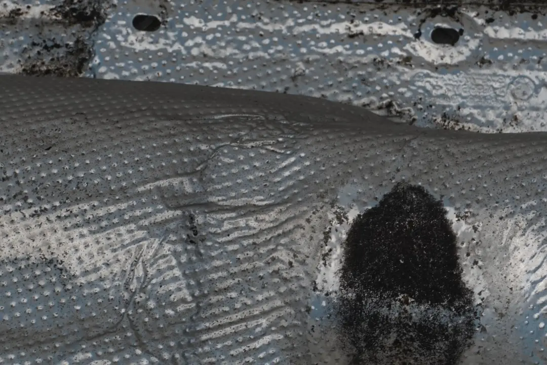 BMW 6 Series E63 E64 Tunnel Tank Heat Insulation Shield Plate - SKU 7009739 - Part number 7009739