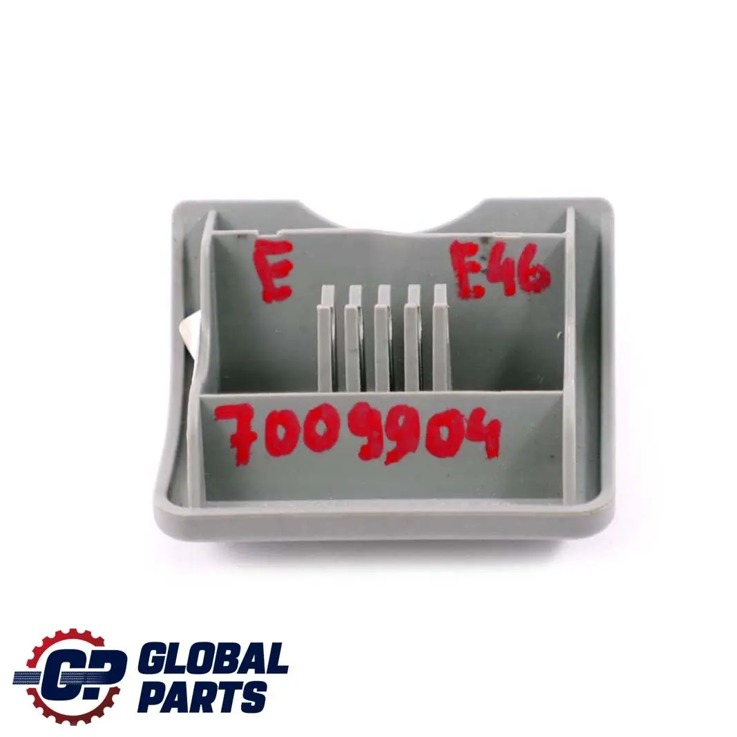 Coupé Blende Isofix Sitz Hinten Grau 7009902 für BMW 3 er E46 Limousine mit Teilenummer 7009904 BMW 3 er E46 Limousine Coupé Blende Isofix Sitz Hinten Grau 7009902 - SKU 7009904 - Teilenummer 7009904