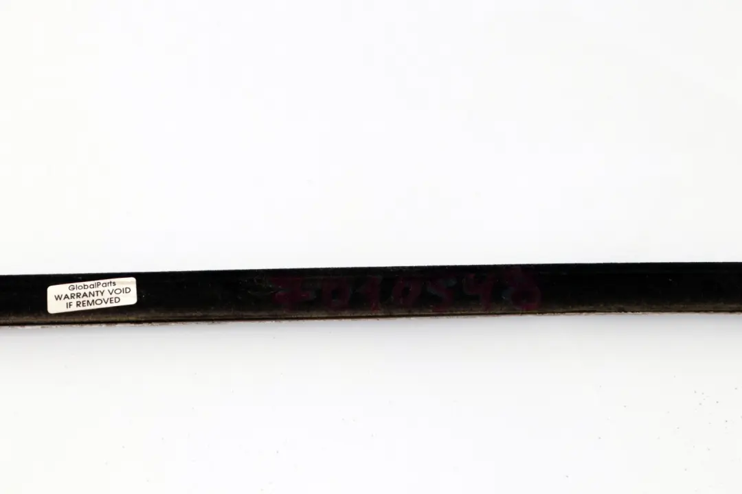 Burlete Exterior Trasero Derecho Cromo para BMW E65 con número de pieza 7010548 BMW E65 Burlete Exterior Trasero Derecho Cromo - SKU 7010548 - Número de pieza 7010548