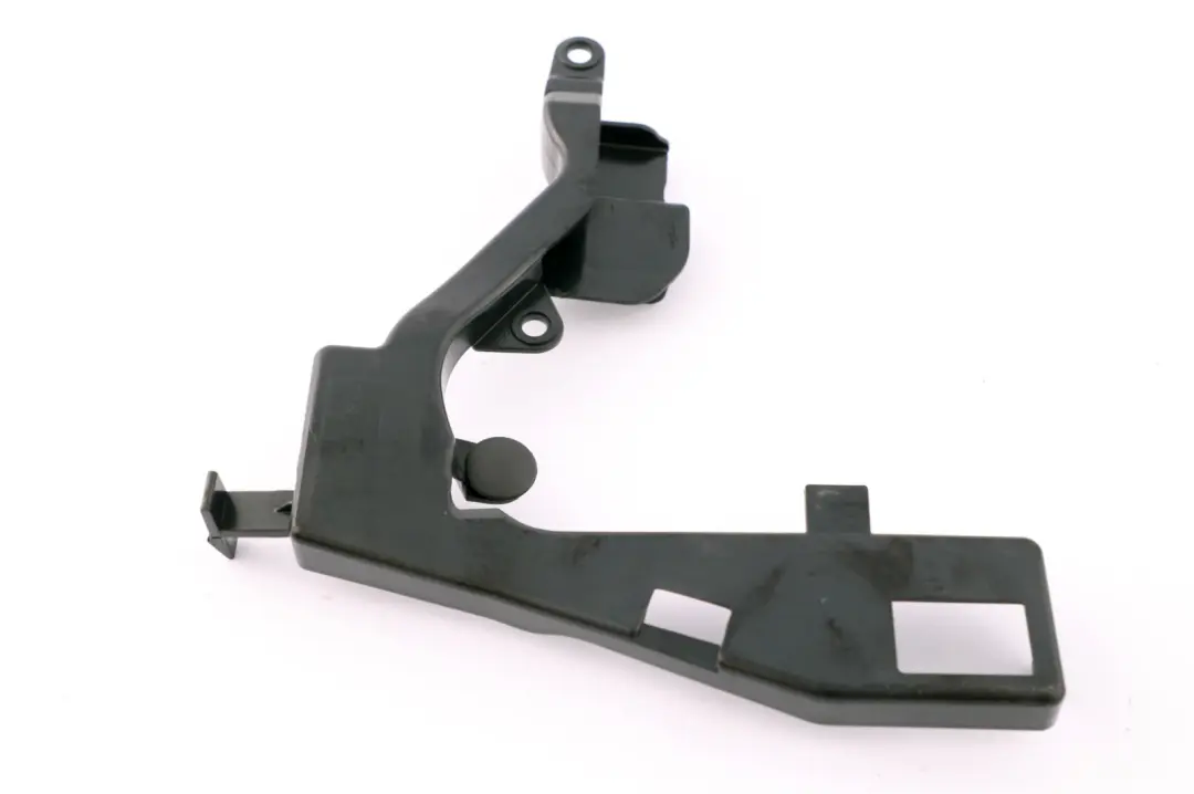 Bracket F Bowden Cable Trunk lid to BMW 7 Series E65 E66 E67 with Part number 7010977 BMW 7 Series E65 E66 E67 Bracket F Bowden Cable Trunk lid - SKU 7010977 - Part number 7010977