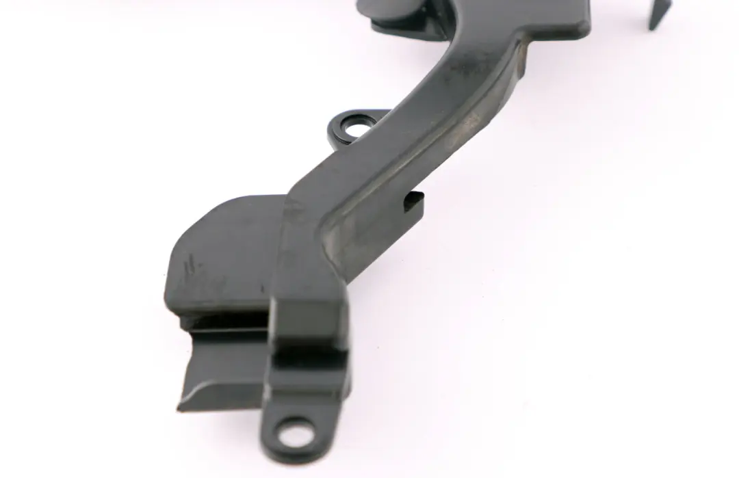 Halter Bowdenzug für BMW 7 er E65 E66 E67 mit Teilenummer 7010977 BMW 7 er E65 E66 E67 Halter Bowdenzug - SKU 7010977 - Teilenummer 7010977