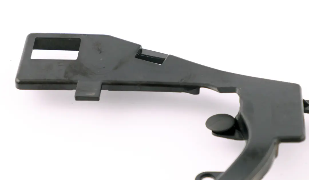 Bracket F Bowden Cable Trunk lid to BMW 7 Series E65 E66 E67 with Part number 7010977 BMW 7 Series E65 E66 E67 Bracket F Bowden Cable Trunk lid - SKU 7010977 - Part number 7010977